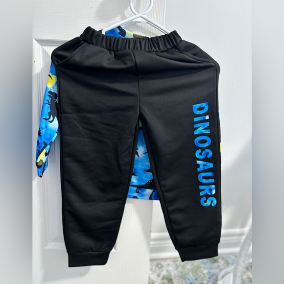 New - Picture 3 of 3